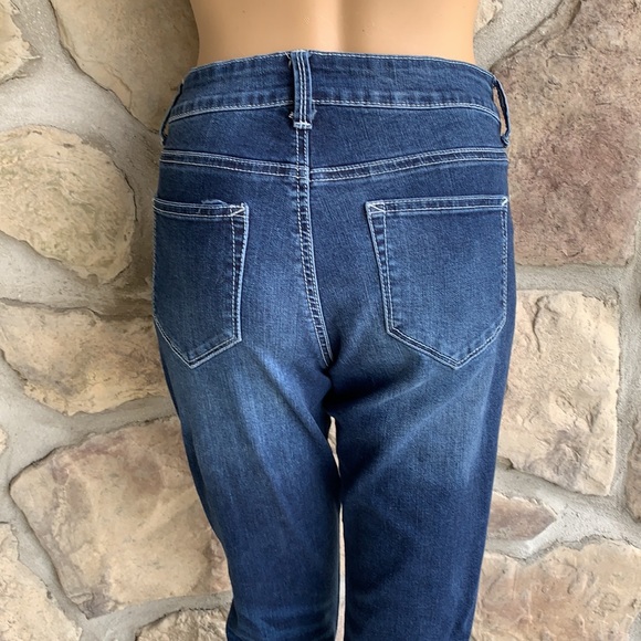 MAURICES | Distressed Medium Wash Skinny Jeans - Picture 6 of 8